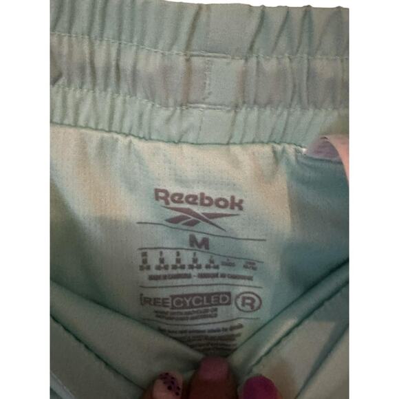 This product is a - Picture 2 of 3